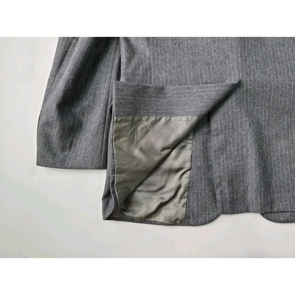 Vtg DAKS Men's 41 R Two Button Wool Sports Coat Gray Stripe USA